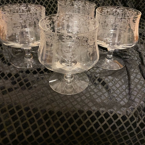 Chantilly by Cambridge hand blown glasses - Picture 2 of 8